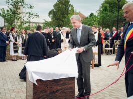 Cum este scrisă istoria în Jucu: lecția prezentă în inaugurarea statuii Reginei Maria a României